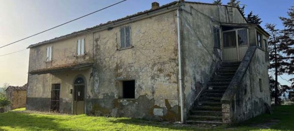 Casa T5 em Pomarance, Italy N.º 376685 2