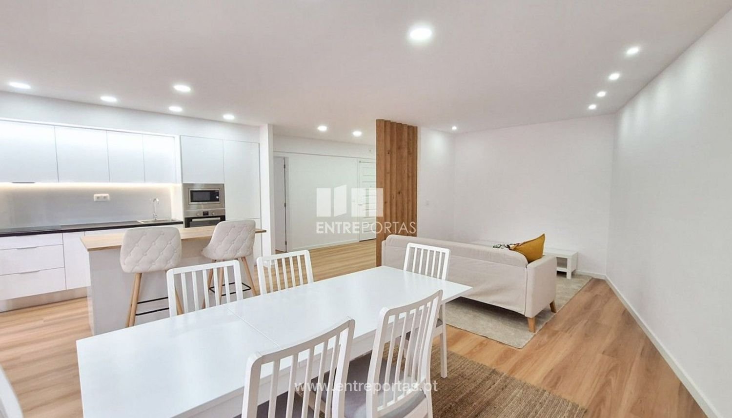 Apartamento de 2 dormitorios en Povoa de Varzim, Portugal No. 190302