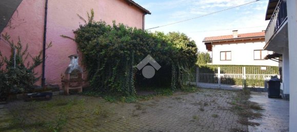 4 bedrooms House in Ivrea, Italy No. 173706 25