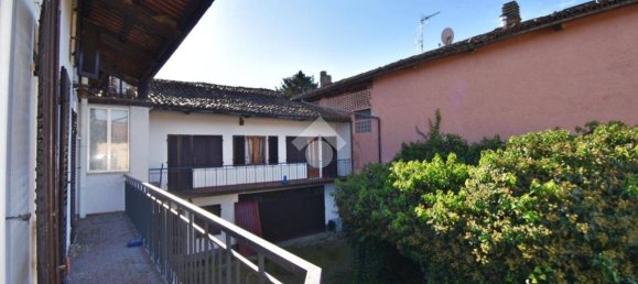 4 bedrooms House in Ivrea, Italy No. 173706 15