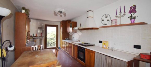 4 bedrooms House in Ivrea, Italy No. 173706 8