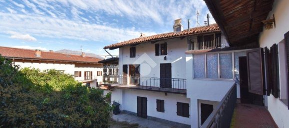 4 bedrooms House in Ivrea, Italy No. 173706 14