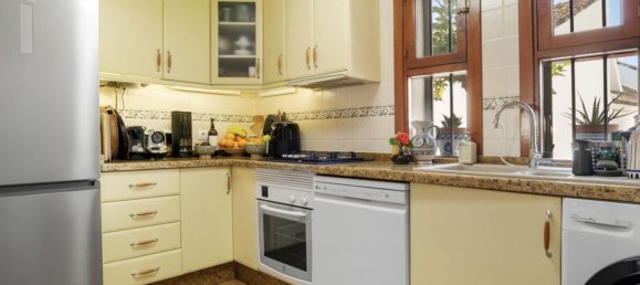 3 bedrooms Townhouse in Estepona, Spain No. 50068 31