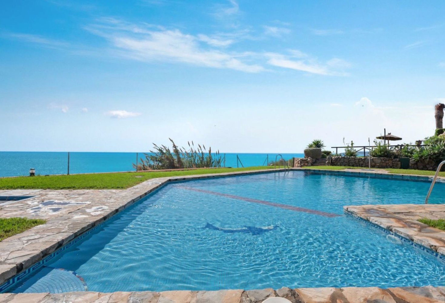 3 bedrooms Townhouse in Estepona, Spain No. 50068