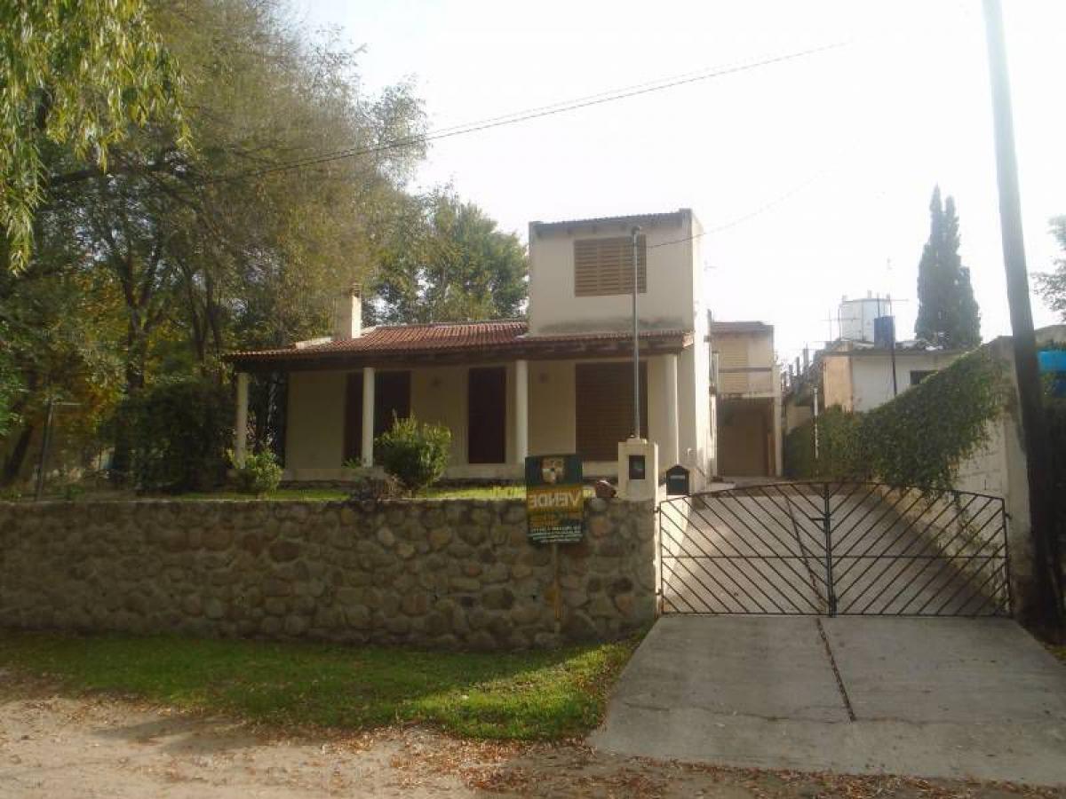 Casa de 2 dormitorios en Córdoba, Argentina No. 5542