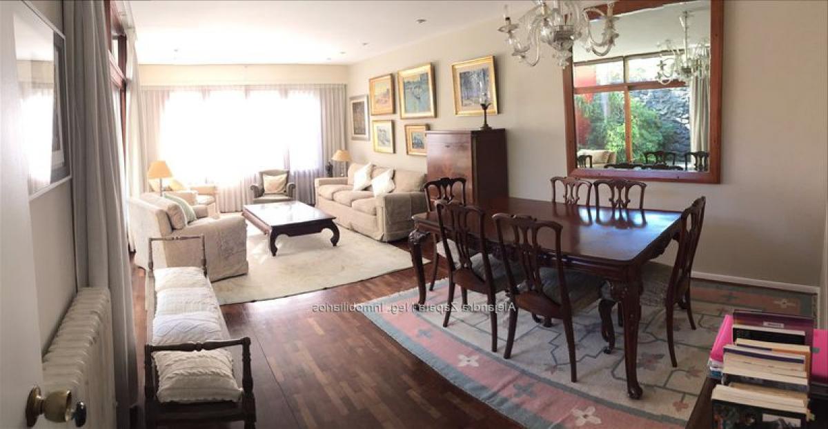 4 bedrooms Apartment in Montevideo, Uruguay No. 3083