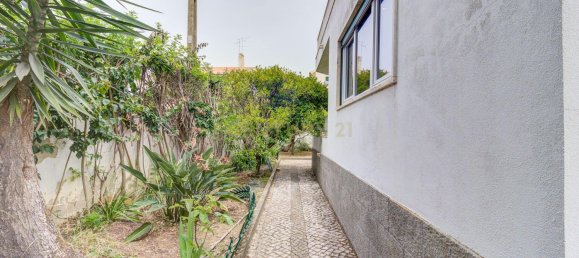 5 bedrooms Villa in Cascais, Portugal No. 183092 41