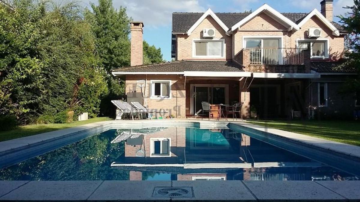 3 bedrooms House in Esteban Echeverria, Argentina No. 406