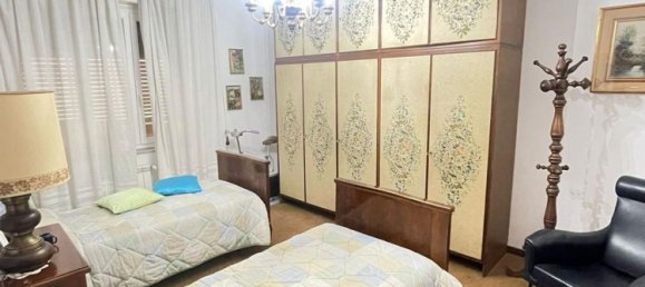 6 rooms Apartment in La Spezia, Italy No. 101326 15