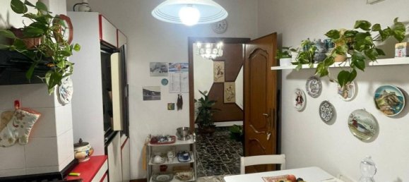 6 rooms Apartment in La Spezia, Italy No. 101326 21