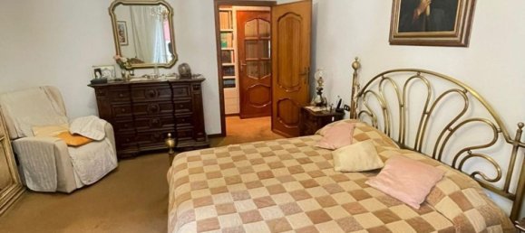 6 rooms Apartment in La Spezia, Italy No. 101326 14