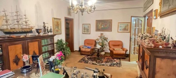 6 rooms Apartment in La Spezia, Italy No. 101326 10