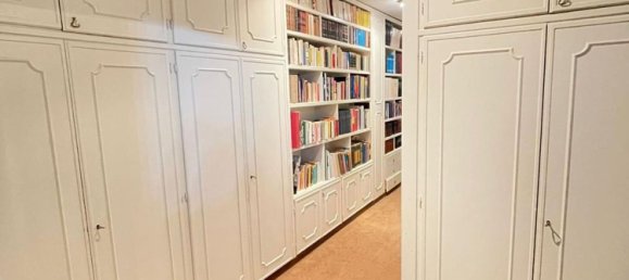 6 rooms Apartment in La Spezia, Italy No. 101326 12