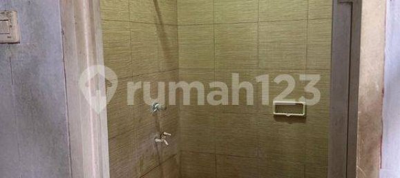 262m² Shop in Grogol Petamburan, Indonesia No. 1829 18