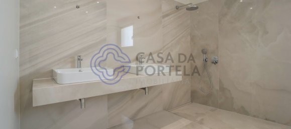 3 bedrooms House in Funchal, Portugal No. 94305 16