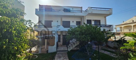 8 bedrooms Villa in Quarteira, Portugal No. 106548 16