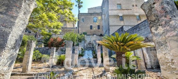 Edificio de 9 dormitorios en Oria, Italy No. 357127 11