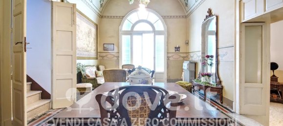 Edificio de 9 dormitorios en Oria, Italy No. 357127 2