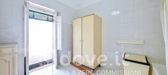 Edificio de 9 dormitorios en Oria, Italy No. 357127 23