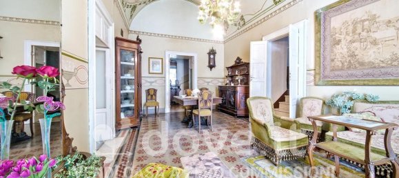 Edificio de 9 dormitorios en Oria, Italy No. 357127 3