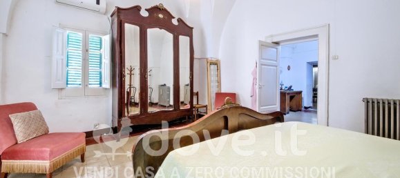 Edificio de 9 dormitorios en Oria, Italy No. 357127 36