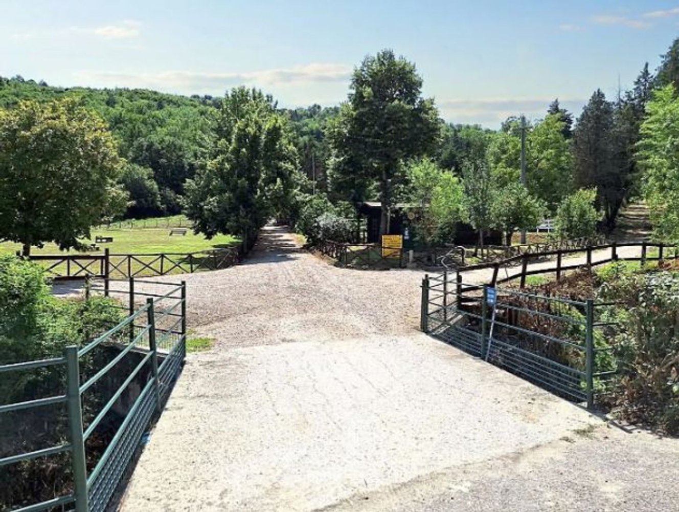 Propiedad comercial en Città di Castello, Italy 72340 m² No. 44751