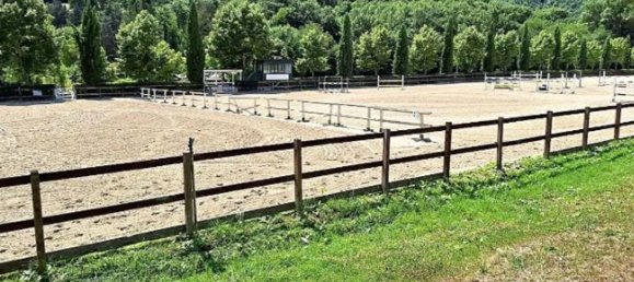 Propiedad comercial en Città di Castello, Italy 72340 m² No. 44751 2