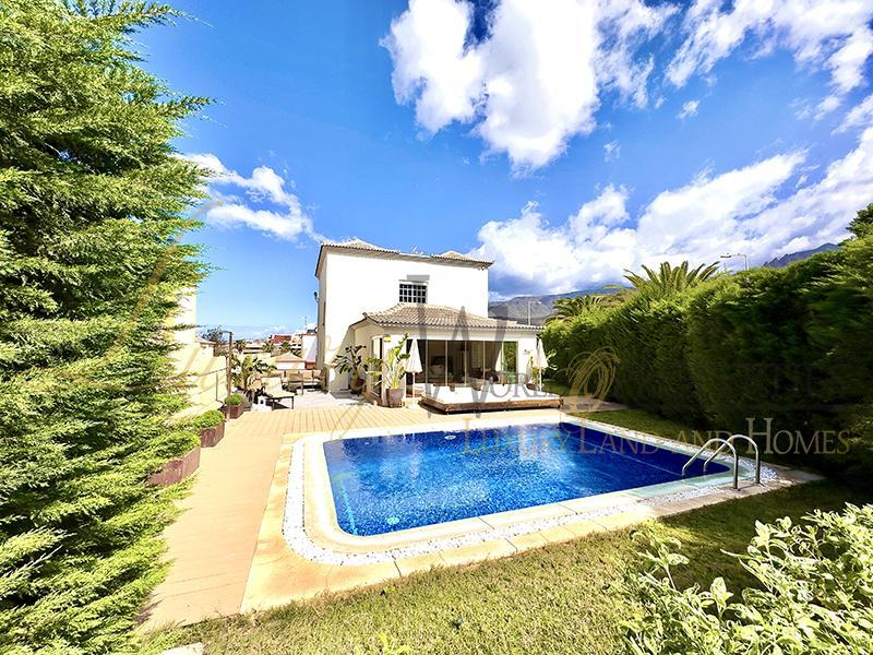 3 غرف نوم فيلا في Adeje, Spain رقم 117113