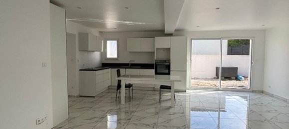 3 Schlafzimmer Villa in Forcalqueiret, France, Nr. 338506 9