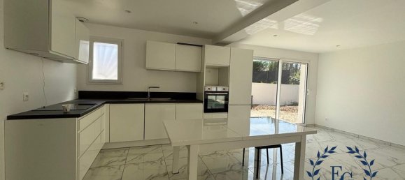 3 Schlafzimmer Villa in Forcalqueiret, France, Nr. 338506 3