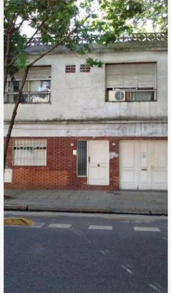 7 bedrooms House in Buenos Aires, Argentina No. 82925