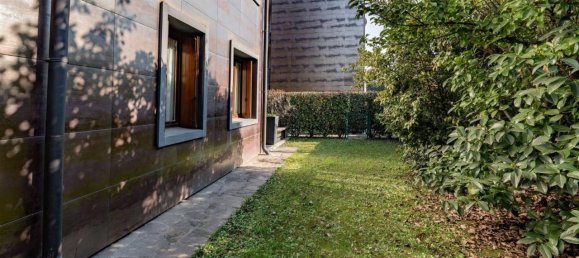 Apartamento de 3 divisões em Monza, Italy N.º 39821 6