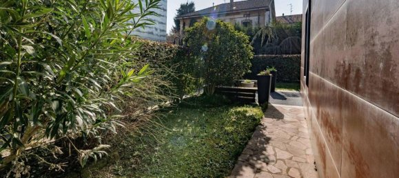 Apartamento de 3 divisões em Monza, Italy N.º 39821 22