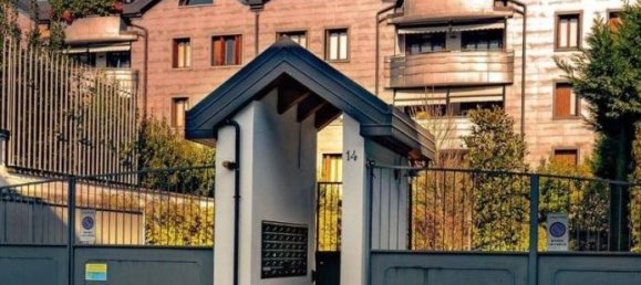 Apartamento de 3 divisões em Monza, Italy N.º 39821 2