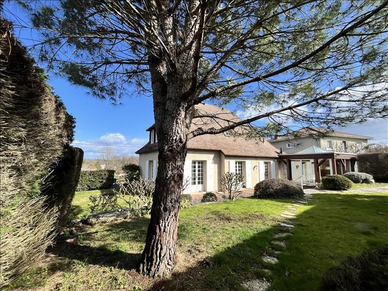 5 غرف نوم منزل في Montpon-Menesterol, France رقم 320577