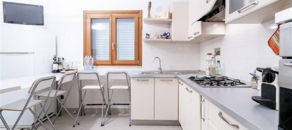 6 غرف نوم فيلا في Montignoso, Italy رقم 216518 29