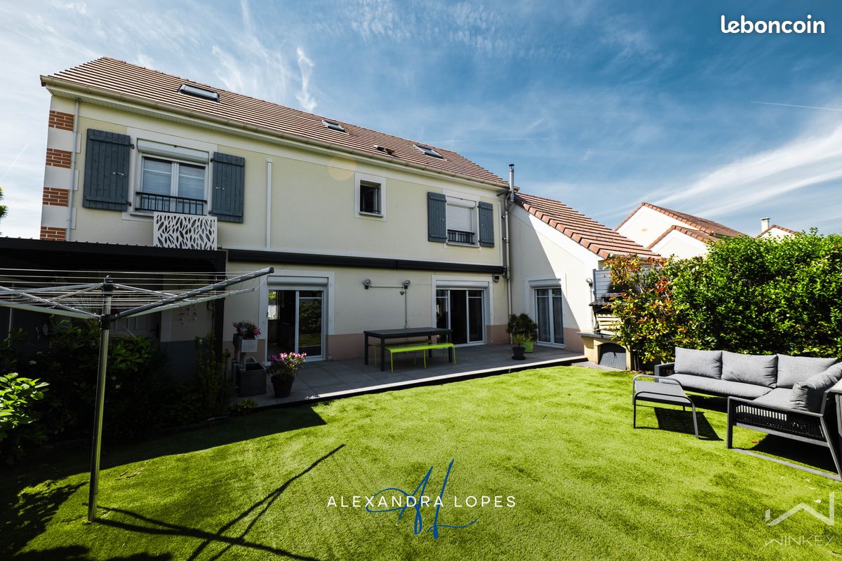 4 bedrooms House in Savigny-le-Temple, France No. 329539