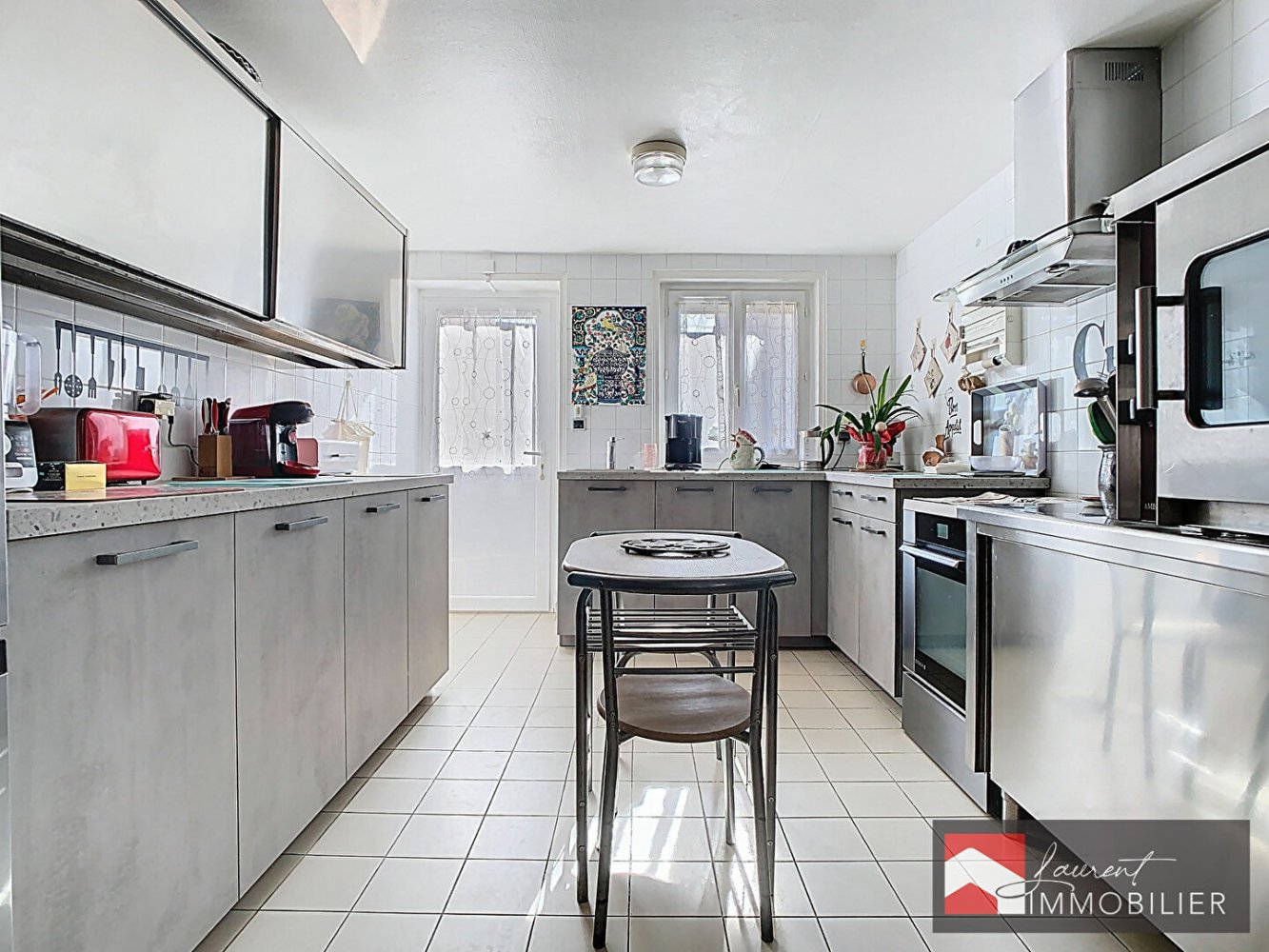 Casa de 5 dormitorios en Marnay, France No. 205680