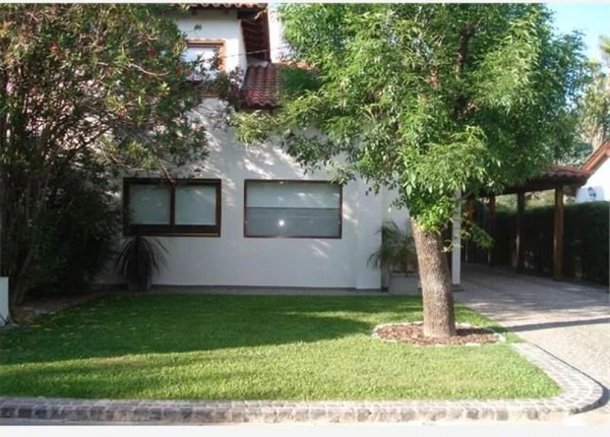 3 bedrooms House in Escobar, Argentina No. 8000