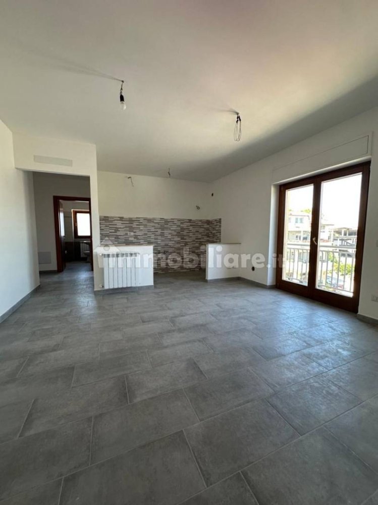 2 Schlafzimmer Wohnung in Monterotondo, Italy, Nr. 301229