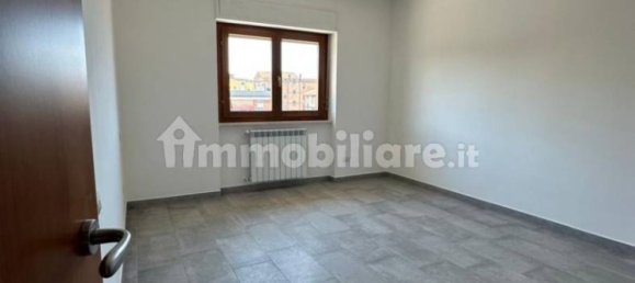 2 Schlafzimmer Wohnung in Monterotondo, Italy, Nr. 301229 8