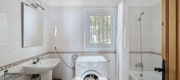 3 bedrooms Villa in Arenas, Spain No. 131053 22