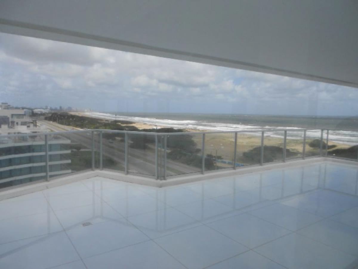 6 bedrooms Apartment in Maldonado, Uruguay No. 6663