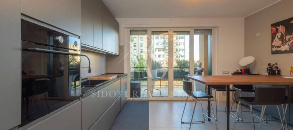 4 rooms Apartment in Pioltello, Italy No. 28863 3