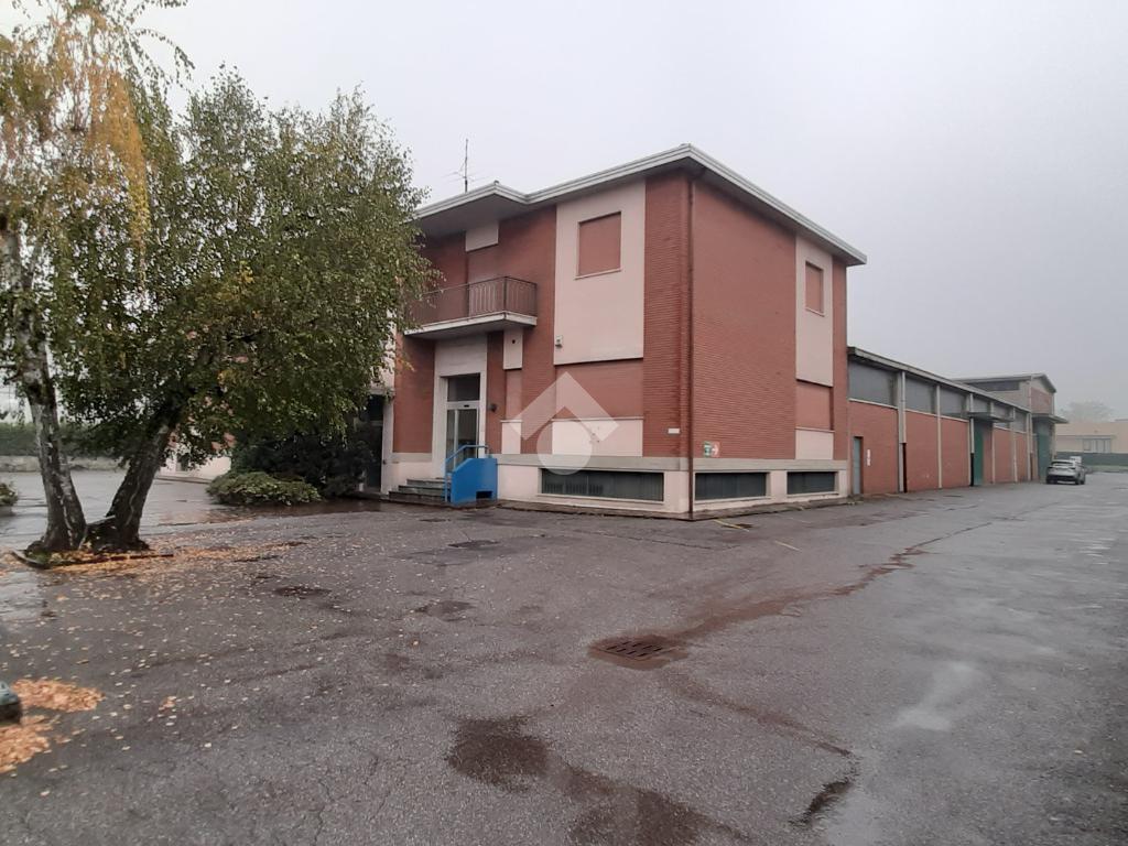 1 room Warehouse in Gorle, Italy No. 80242