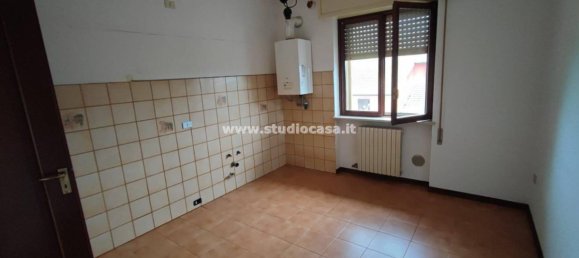 Apartamento de 2 dormitorios en San Bassano, Italy No. 85508 6