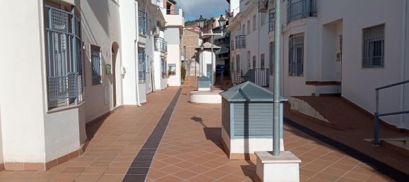 3 bedrooms Apartment in Granada, Spain No. 184611 7