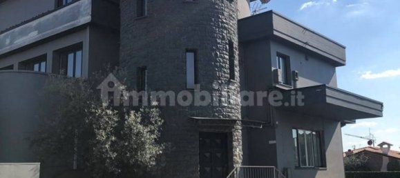 Oficina de 5 habitaciónes en Mazzano, Italy No. 165964 6