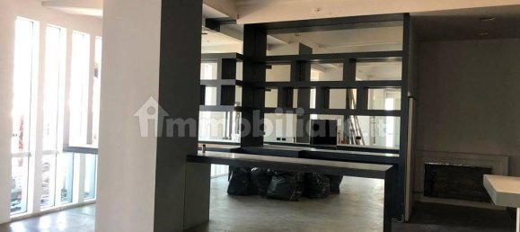 Oficina de 5 habitaciónes en Mazzano, Italy No. 165964 8