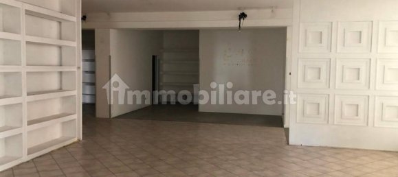 Oficina de 5 habitaciónes en Mazzano, Italy No. 165964 9